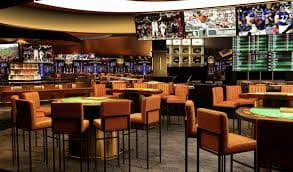 Meja permainan casino dengan dealer live yang profesional dan ramah